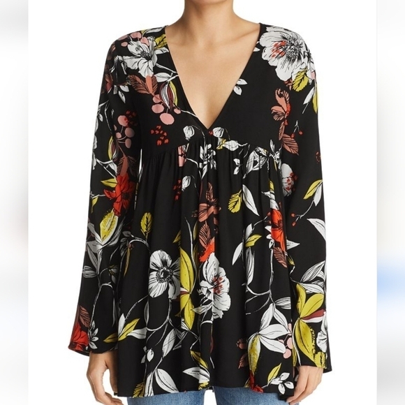 Free People Tops - 🌟 Free People Bella Black Floral Tunic Blouse Size XS